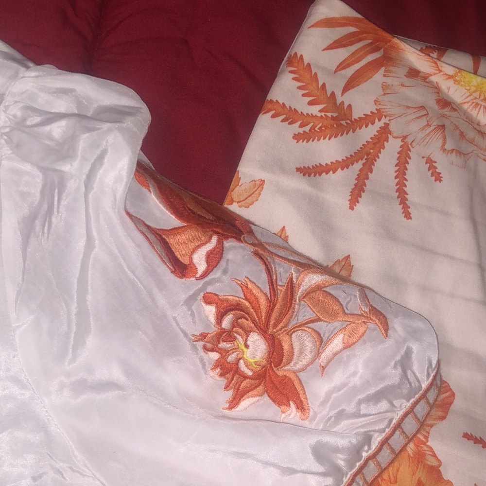 Marciano San Lucas Top & Elle Capri Pants - Picture 5 of 8